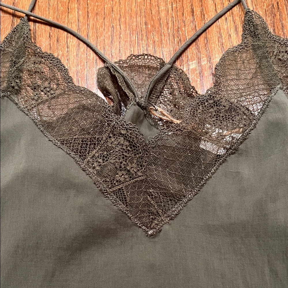 Primitive Elegant Lace Trimmed Green Camisole Size M - Picture 6 of 10